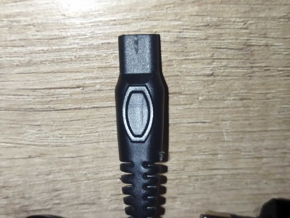 Зарядное устройство для бритвы или триммера 5.2V.