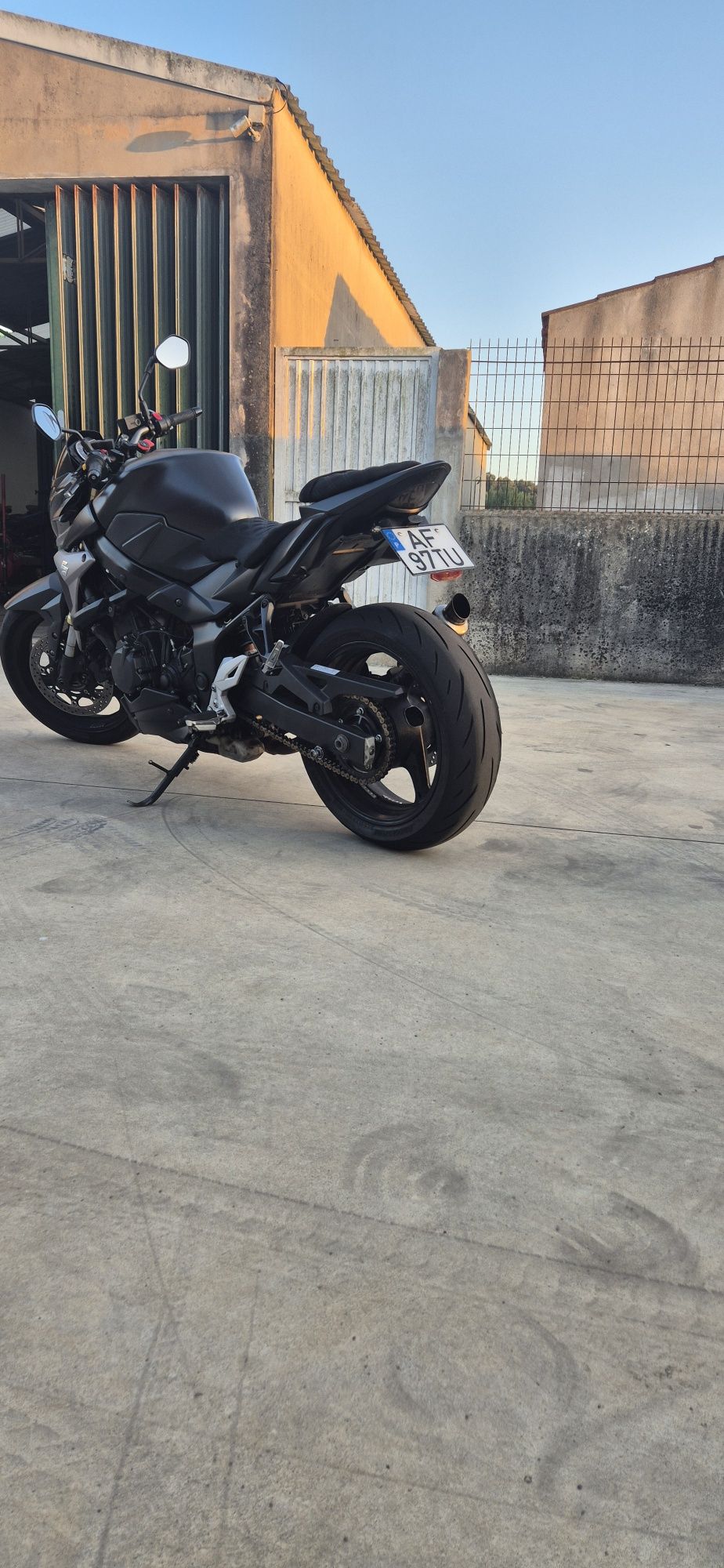 Suzuki gsr 750 de 2015