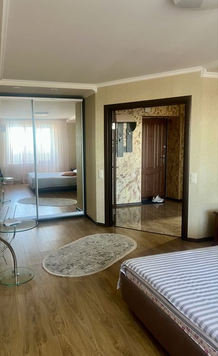 Квартира подобово ,район Вишенька ,Келецька 99 б,новобуд