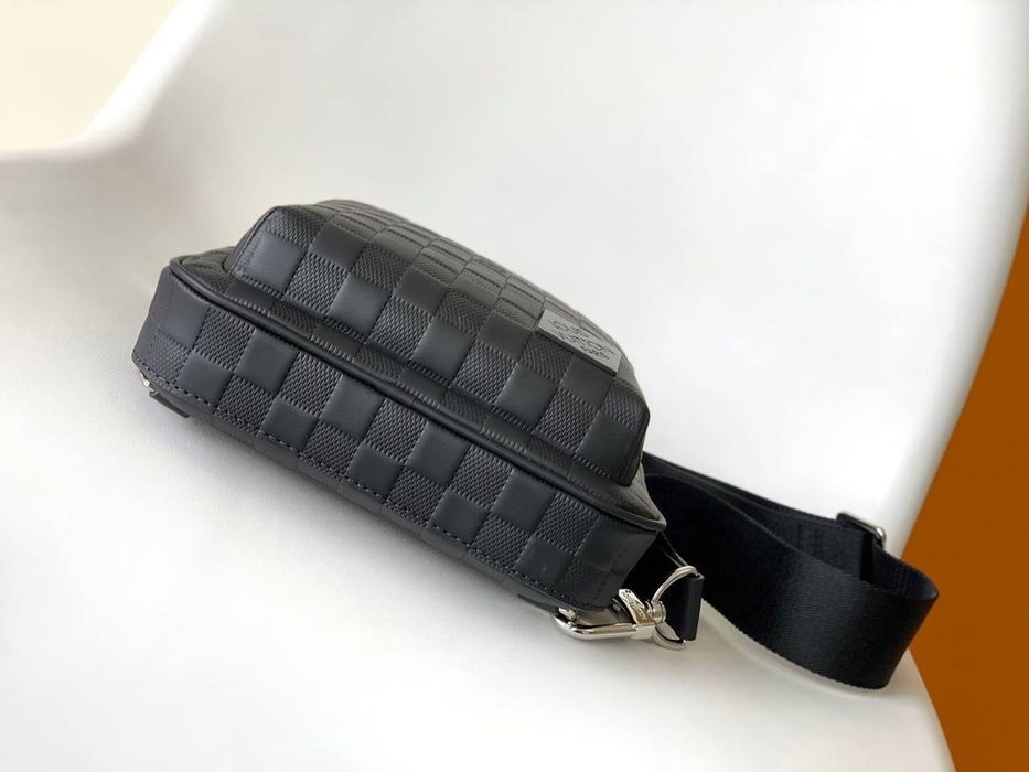 В продаже мужская сумка Louis Vuitton Lux качество!