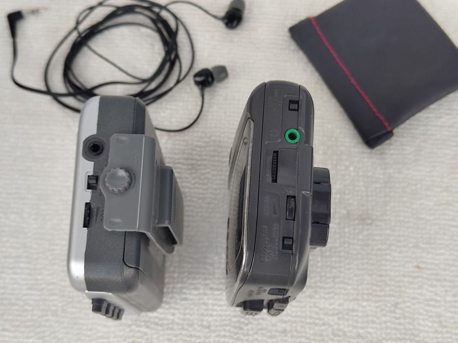 Касетний плеєр Sony Walkman WM-FX123 (+ подарунок)