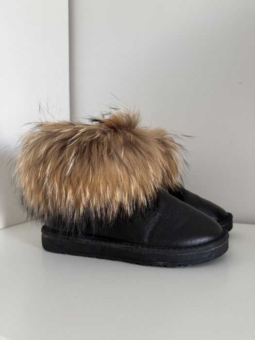 Czarne buty skórzane śniegowce zimowe z naturalnym futrem z jenota 39