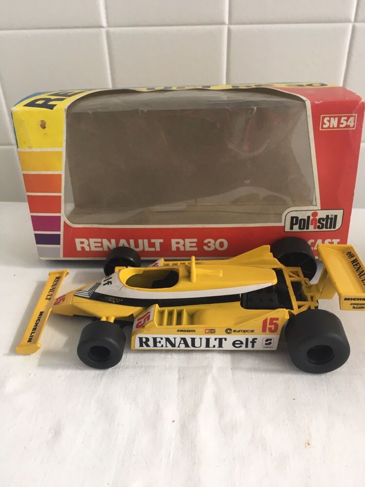 Carro brinquedo vintage Renault RE 30