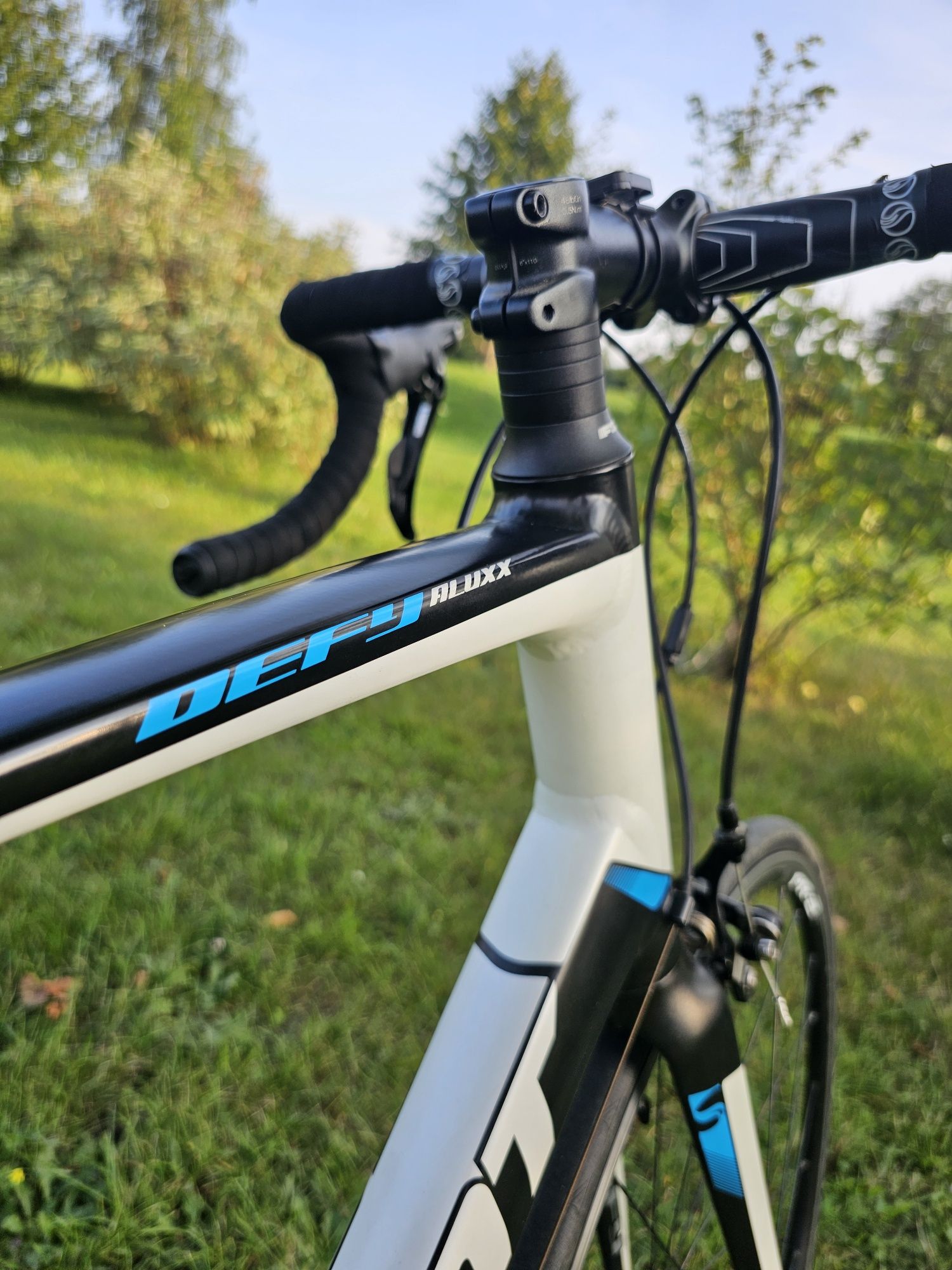 Rower szosowy Giant Defy 1 shimano 105 rozmiar L