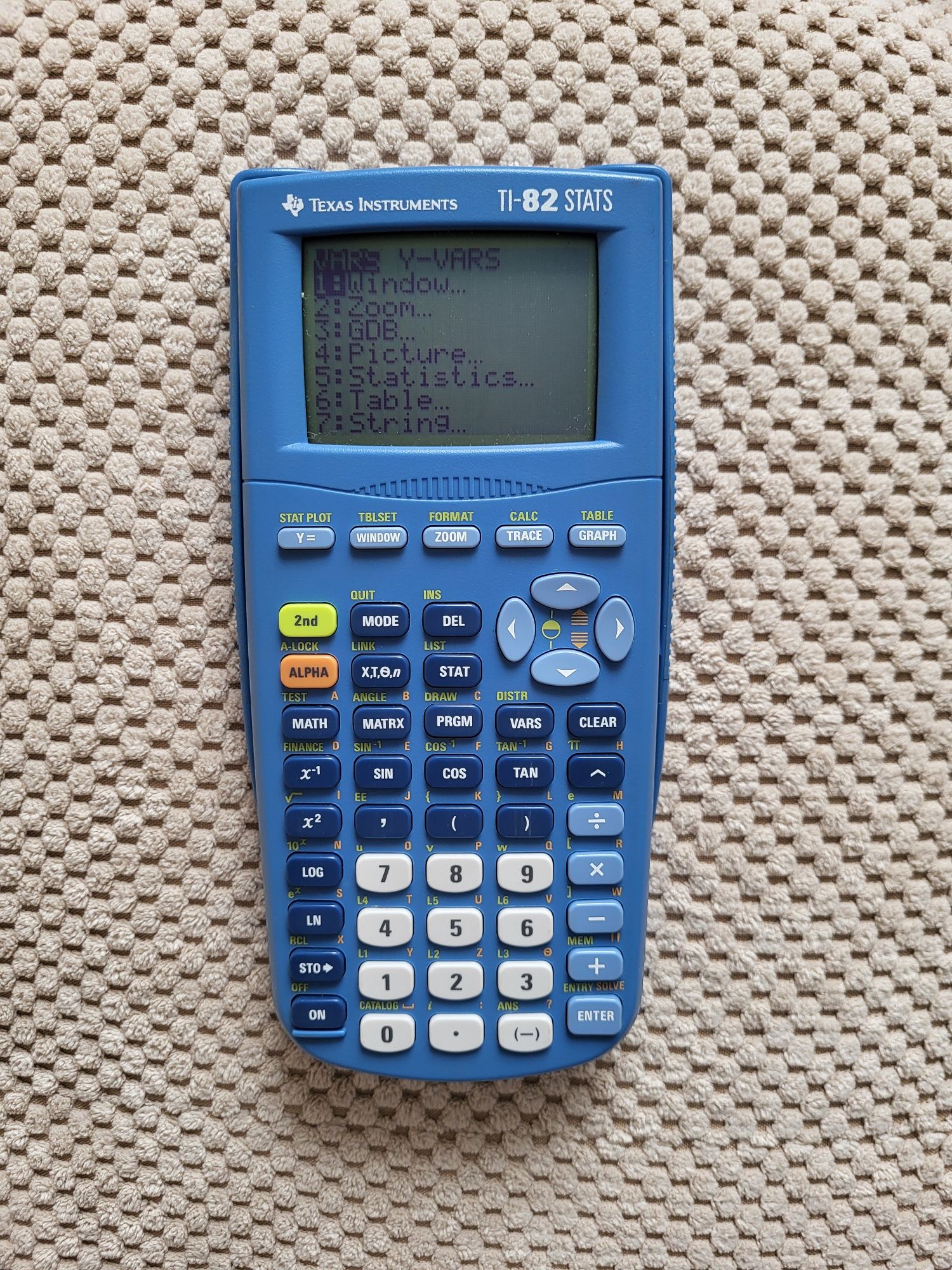 Графічний інженерний калькулятор Texas Instruments TI-82 STATS