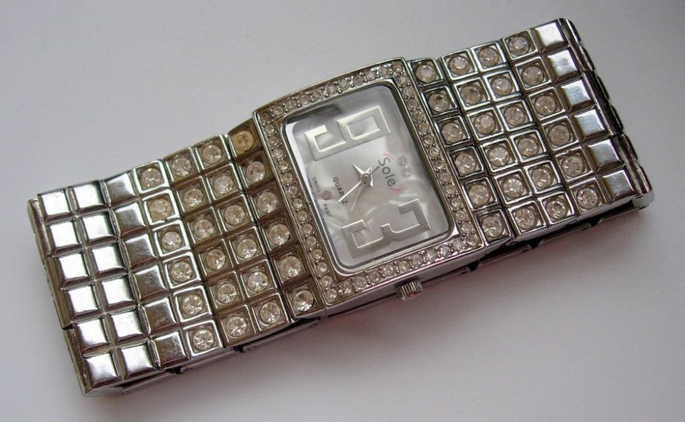 Damski zegarek marki Sole quartz swiss part