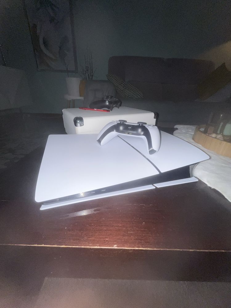 Ps5 slim digital, 1 comando