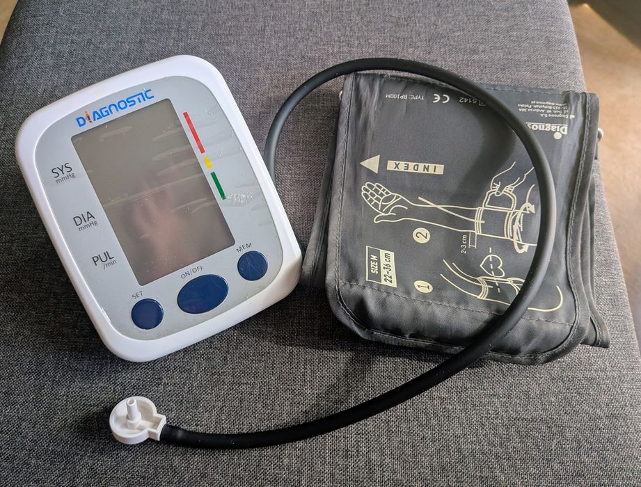 Ciśnieniomierze naramienny