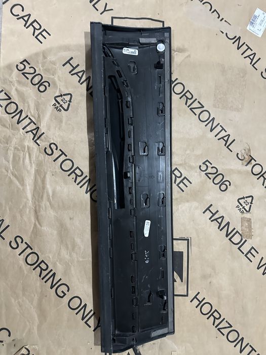 Молдінг накладка двері Audi Q5 80A рестайлінг задня ліва