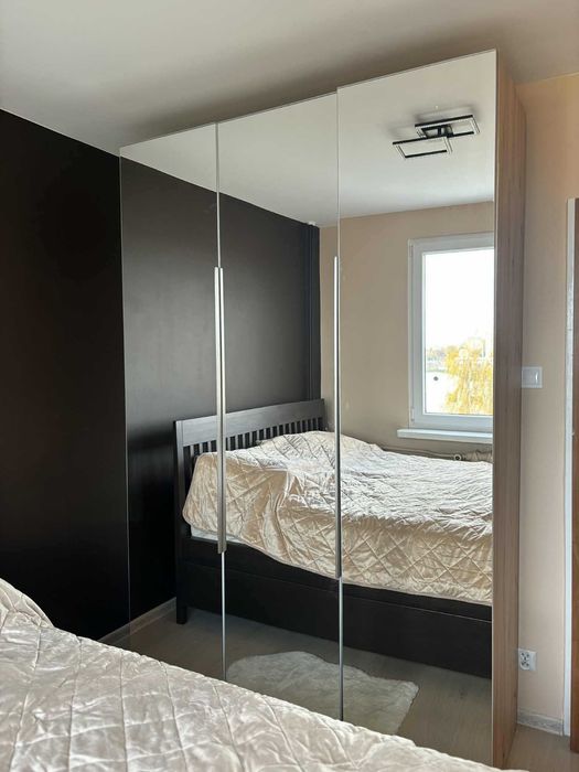 Szafa trzydrzwiowa z lustrami -nowa, pojemna, elegancka