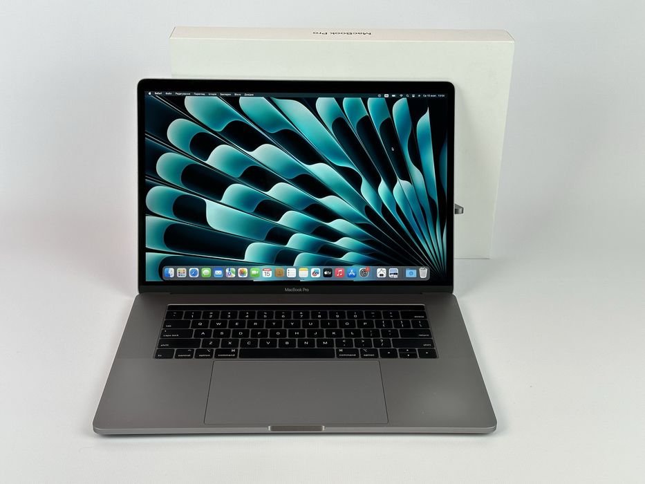 MacBook Pro 15” (Mid 2019) - Intel Core i9 / 16 GB RAM / 1 TB SSD