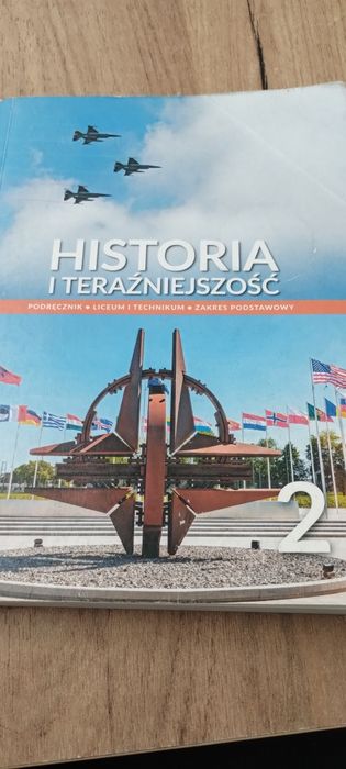 Podręczniki szkolne 1 i 2 klasa