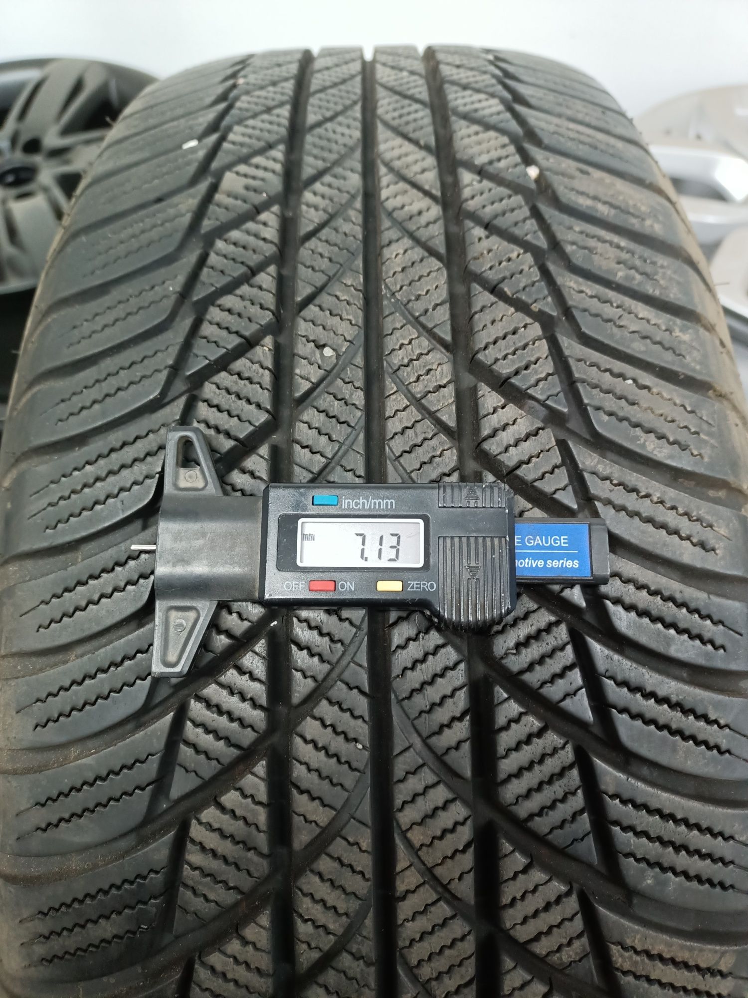 2020r 4 x 225/55/17 Bridgestone Blizzak LM001 Wysyłka