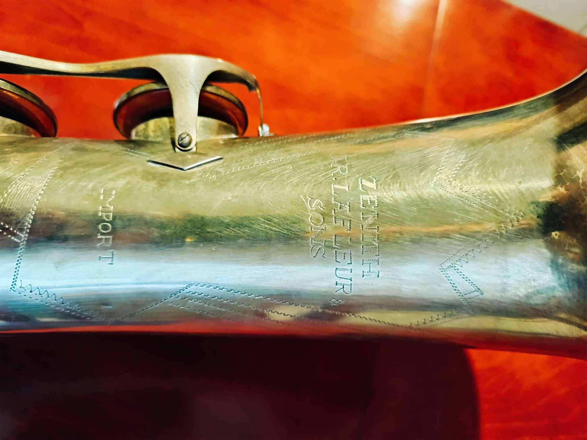 Saksofon tenorowy
ZENITH JR.LAFLEUR& SONS
