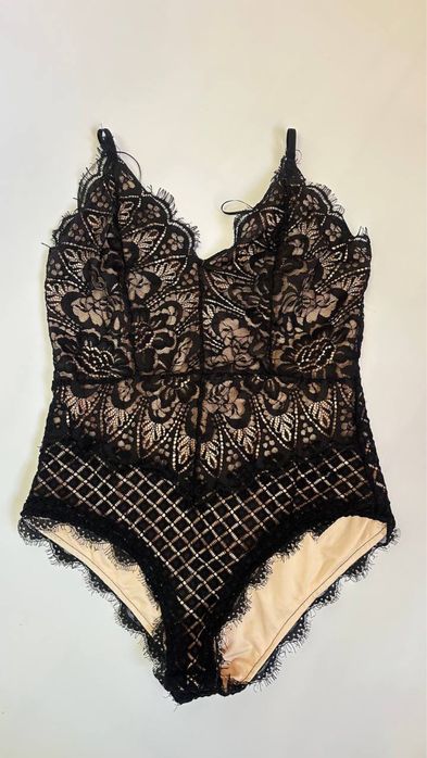 Боди гипюровое