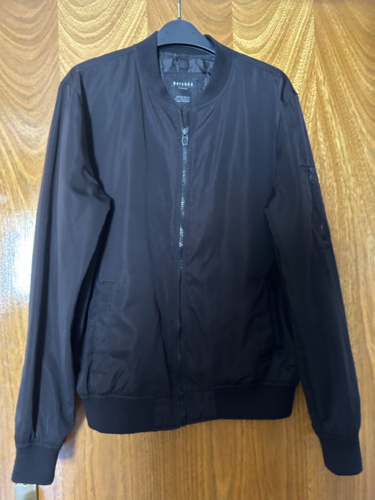 Bomber preto da Bershka