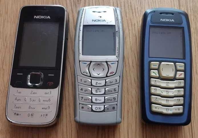 NOKIA SAMSUNG telefony komórkowe 4 sz. ładowarki etui