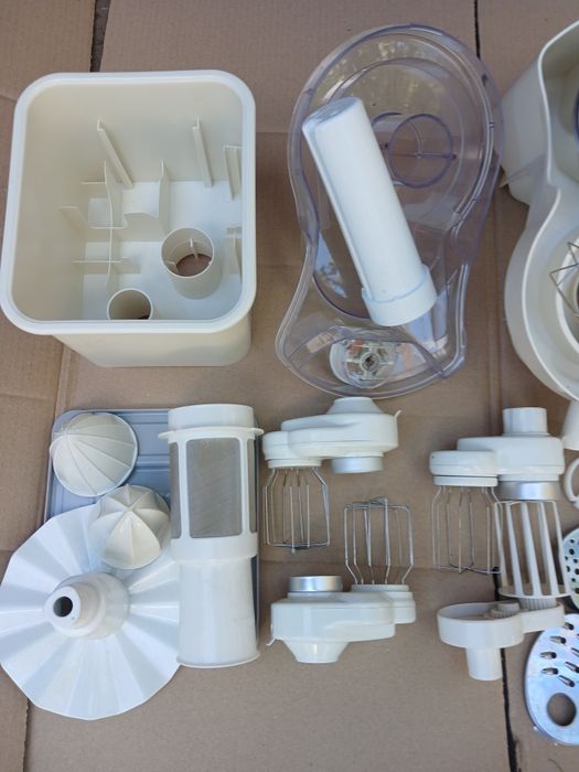 Комплектуючі до кухонного комбайну Philips