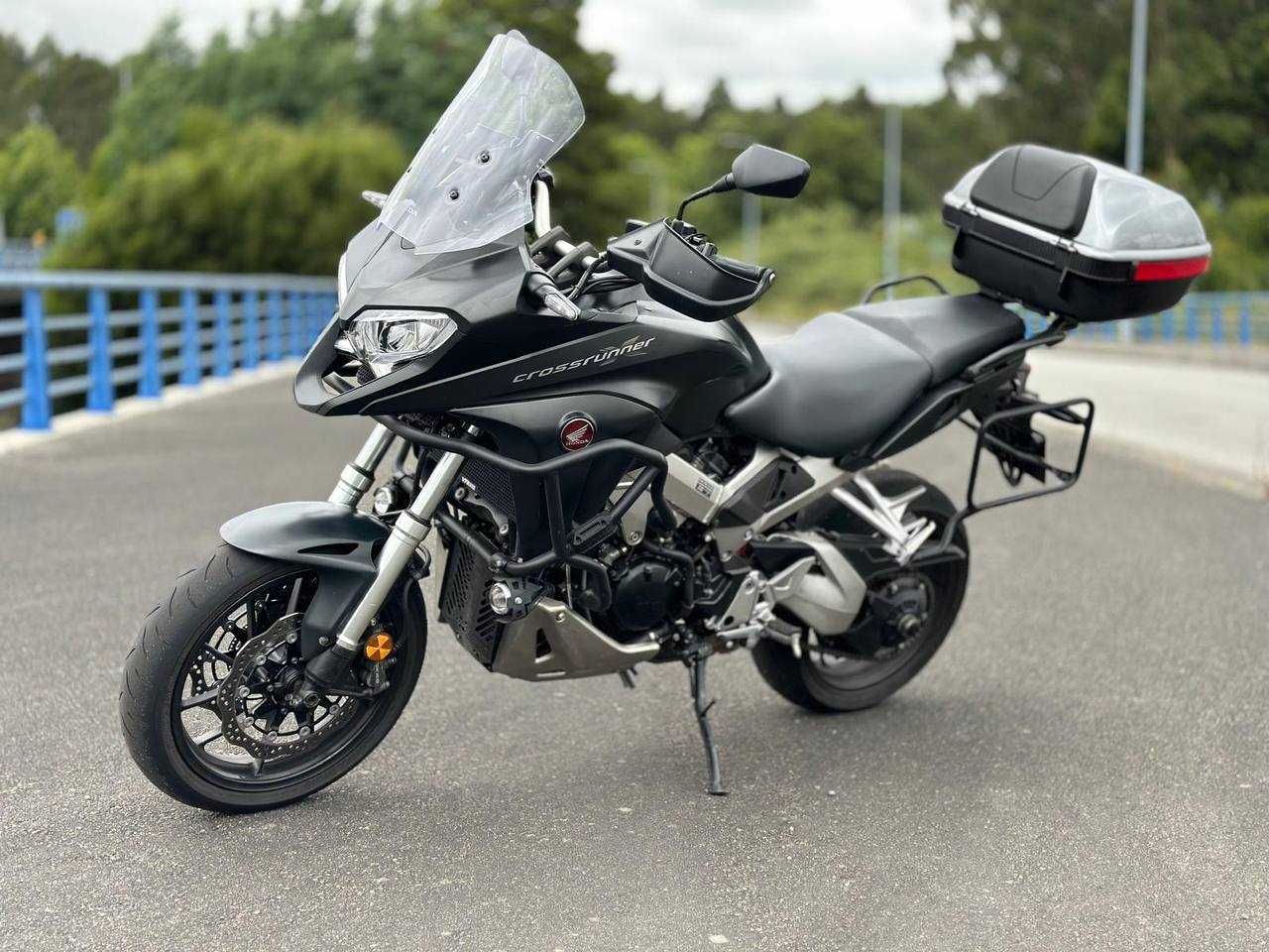 HONDA VFR 800X Crossrunner