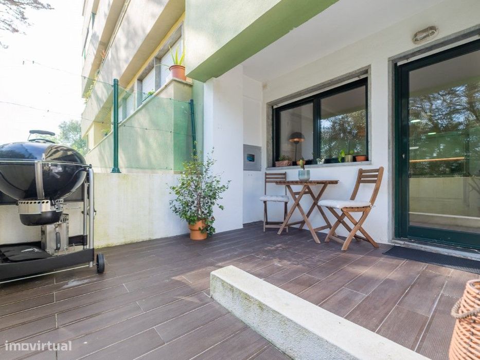 T2 Duplex; Terraço E Arrecadação! Mobilado E Equipado! - Paço De Arcos