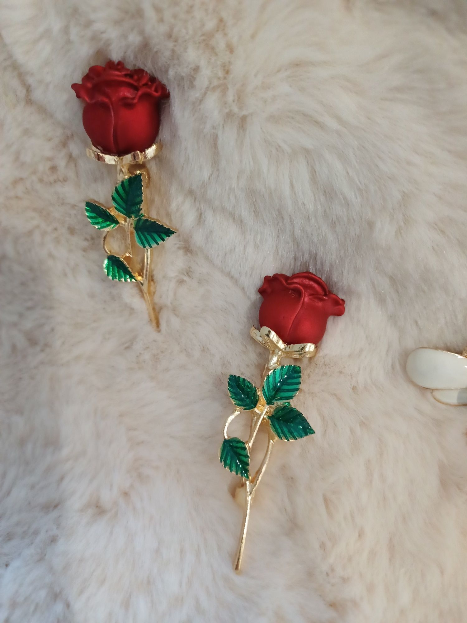 Novo! Pregadeira, broche