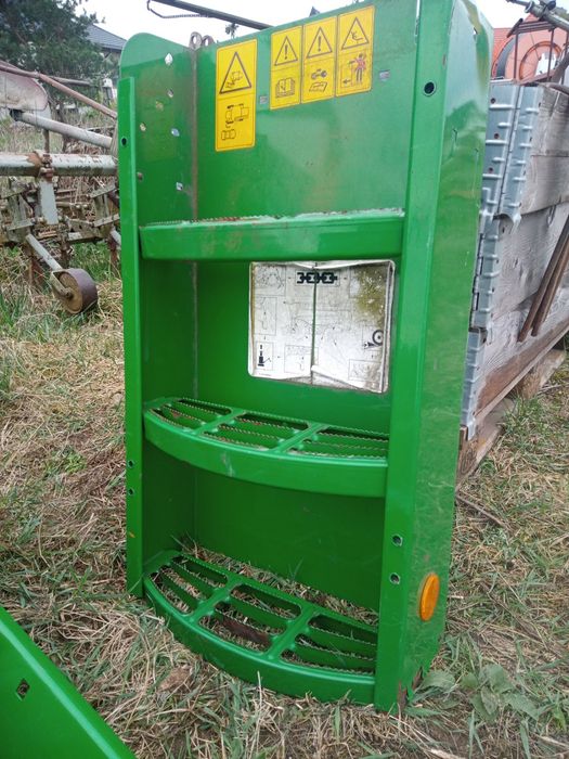 Schodki John Deere kombajn do serii M i R oryginalne nowe PRAWE plasti