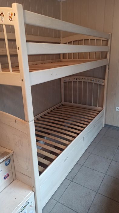 Продам двухъярусную кровать
