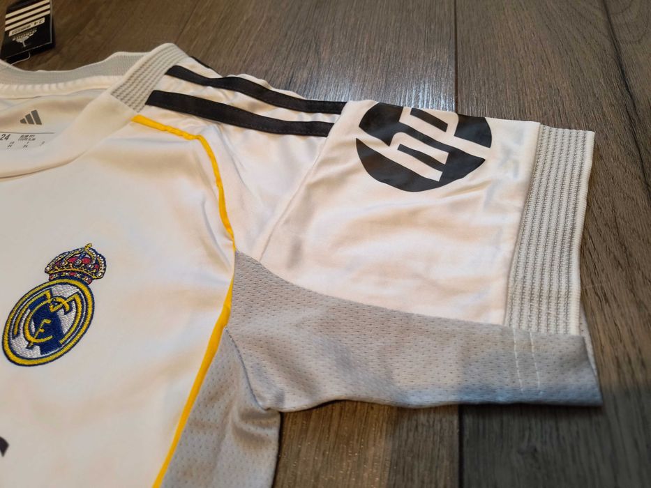 Komplet dla dzieci Real Madryt 25-26 Vini JR roz. 124-135 cm