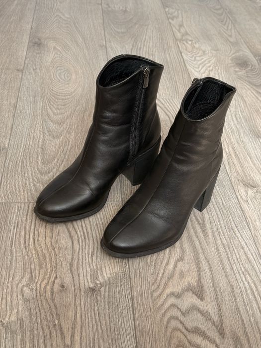 чорні чобітки черевики (натуральна шкіра)