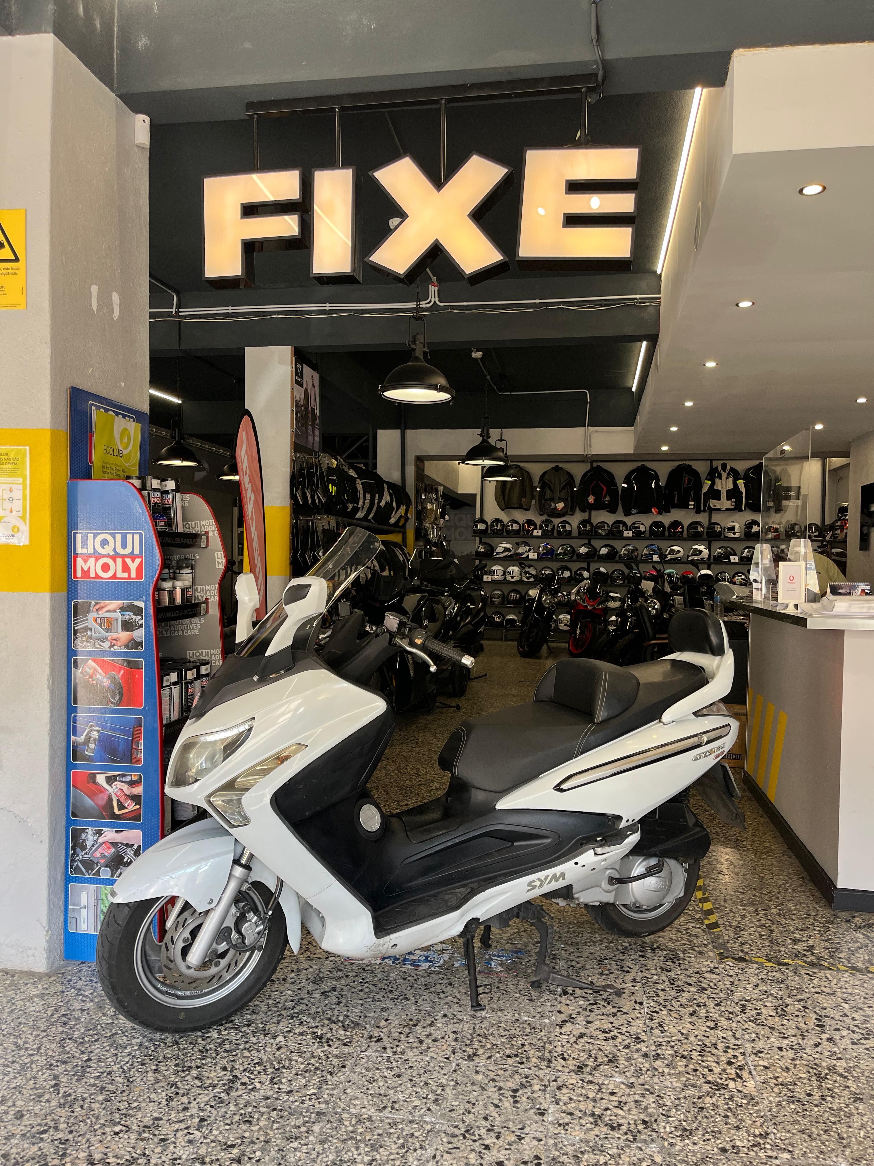 SYM 125 GTS Uma maxi scooter de grande conforto em Óptimo Estado