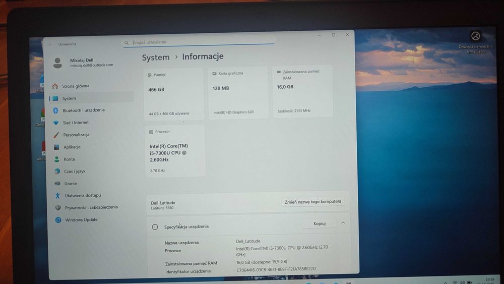 Laptop Dell Latitude 5580 i5-7300U 16GB  HDD 500 GB ze stacją dokującą