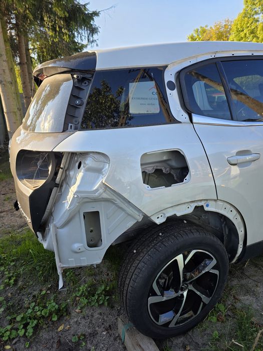 Blotnik cwiartka prawa tyl citroen c5 aircross