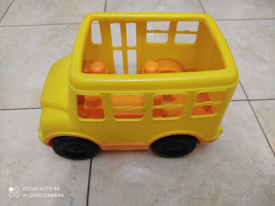 Triciclo para criança e outros brinquedos