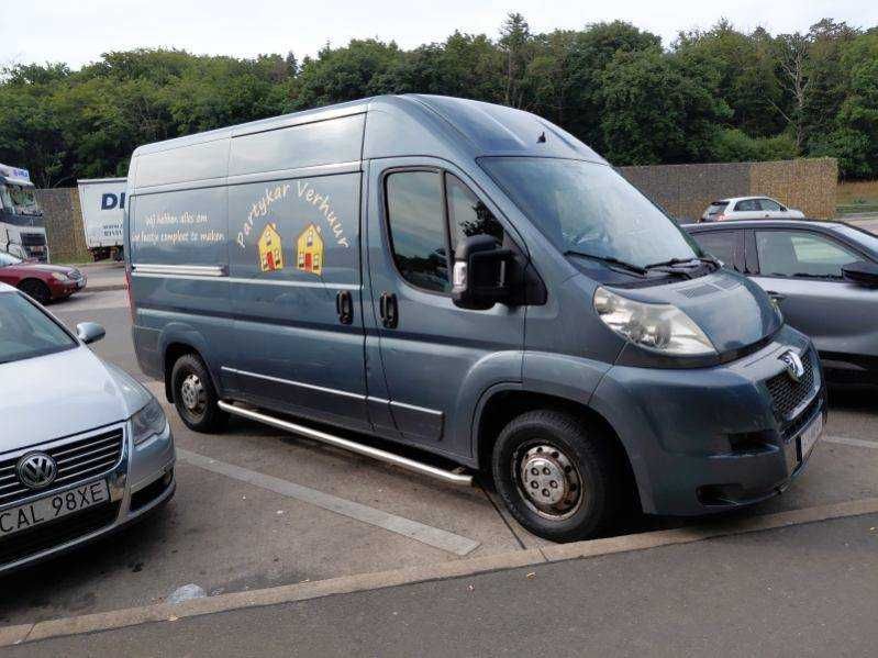 Ładny Peugeot Boxer 2,2 HDI 2011 L2H2 świeżo sprowadzony