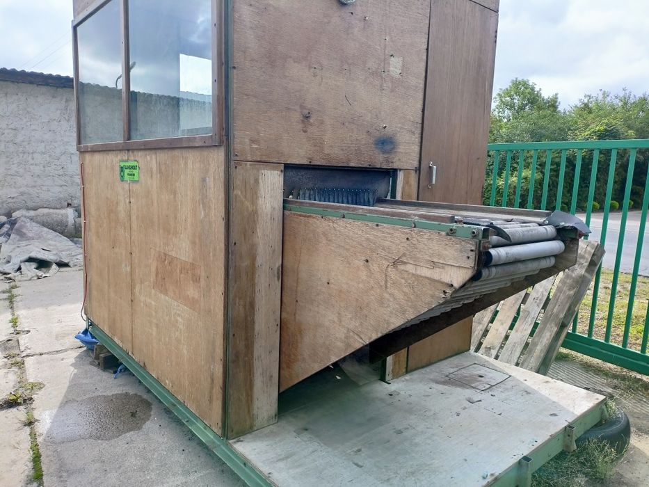 Stół przebierczy  zabudowany ocieplany unikat taśmociąg rolki