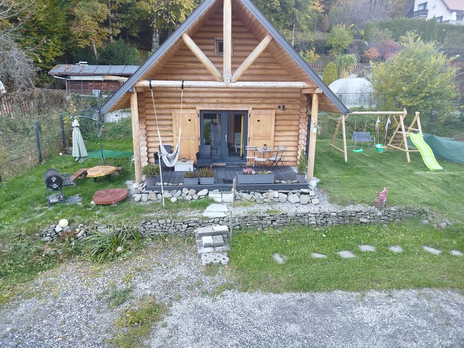 Chatka pod lasem Szczyrk  Góralski domek z bali