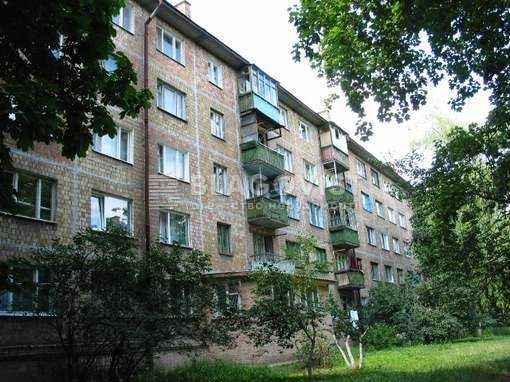 Продаж 2-к квартири з ремонтом, 48м2, вул. Мрії, 16б.