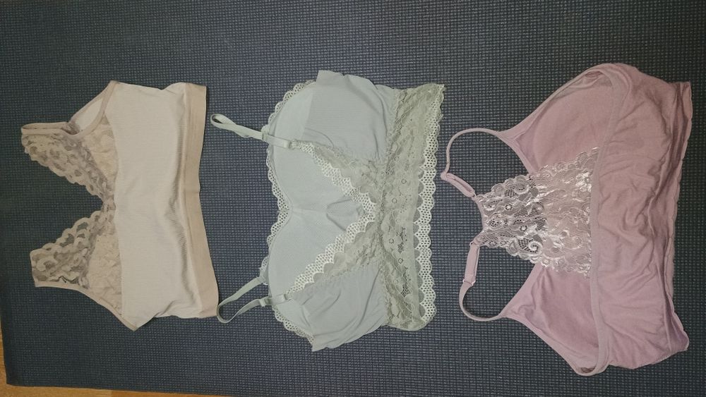Бюстгальтери, топи, ліфи з Пуш-ап