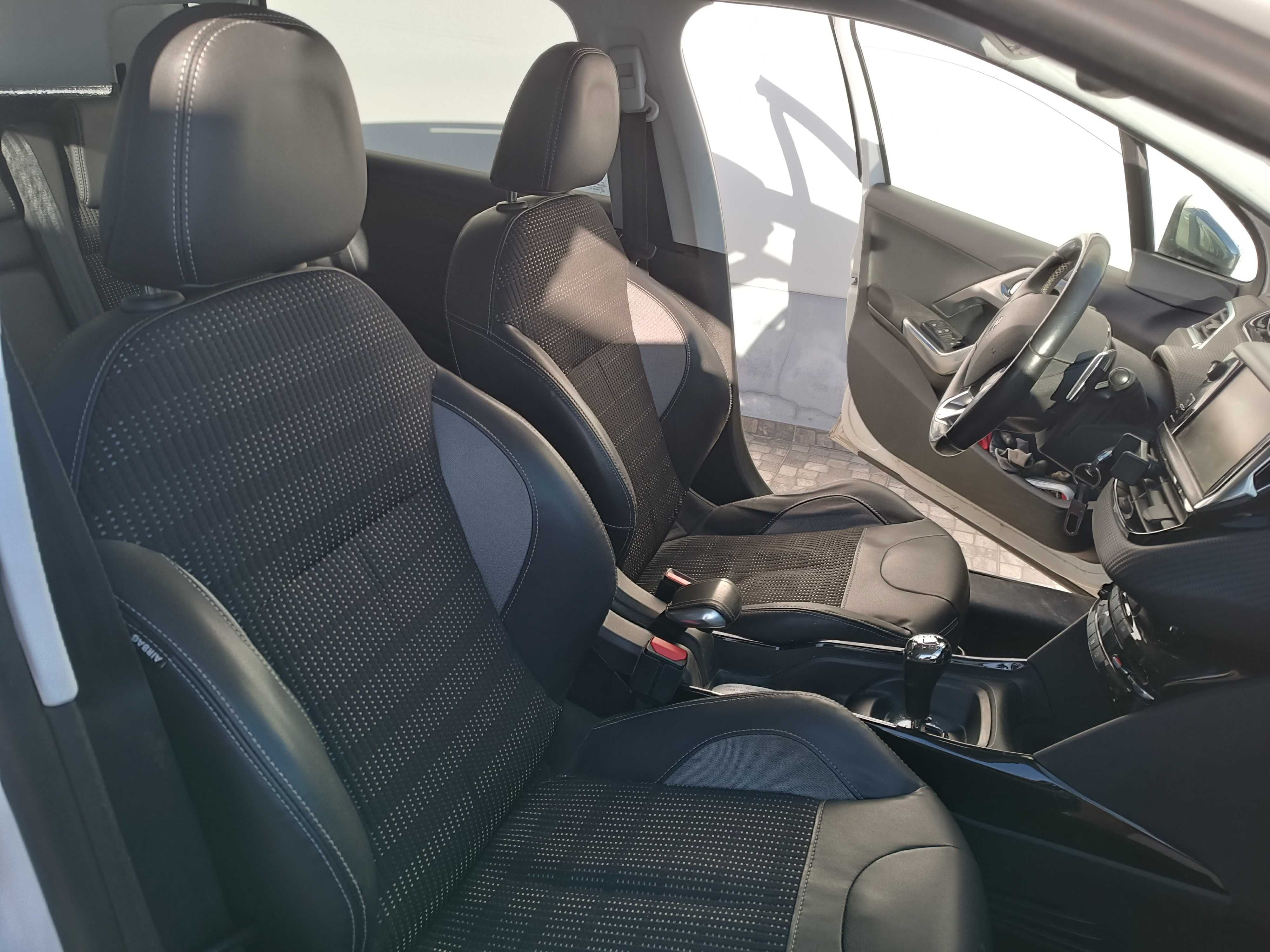 Peugeot 2008 Allure 1.6 e‑HDI 92 cv | Automático 2‑Tronic | 2015 |