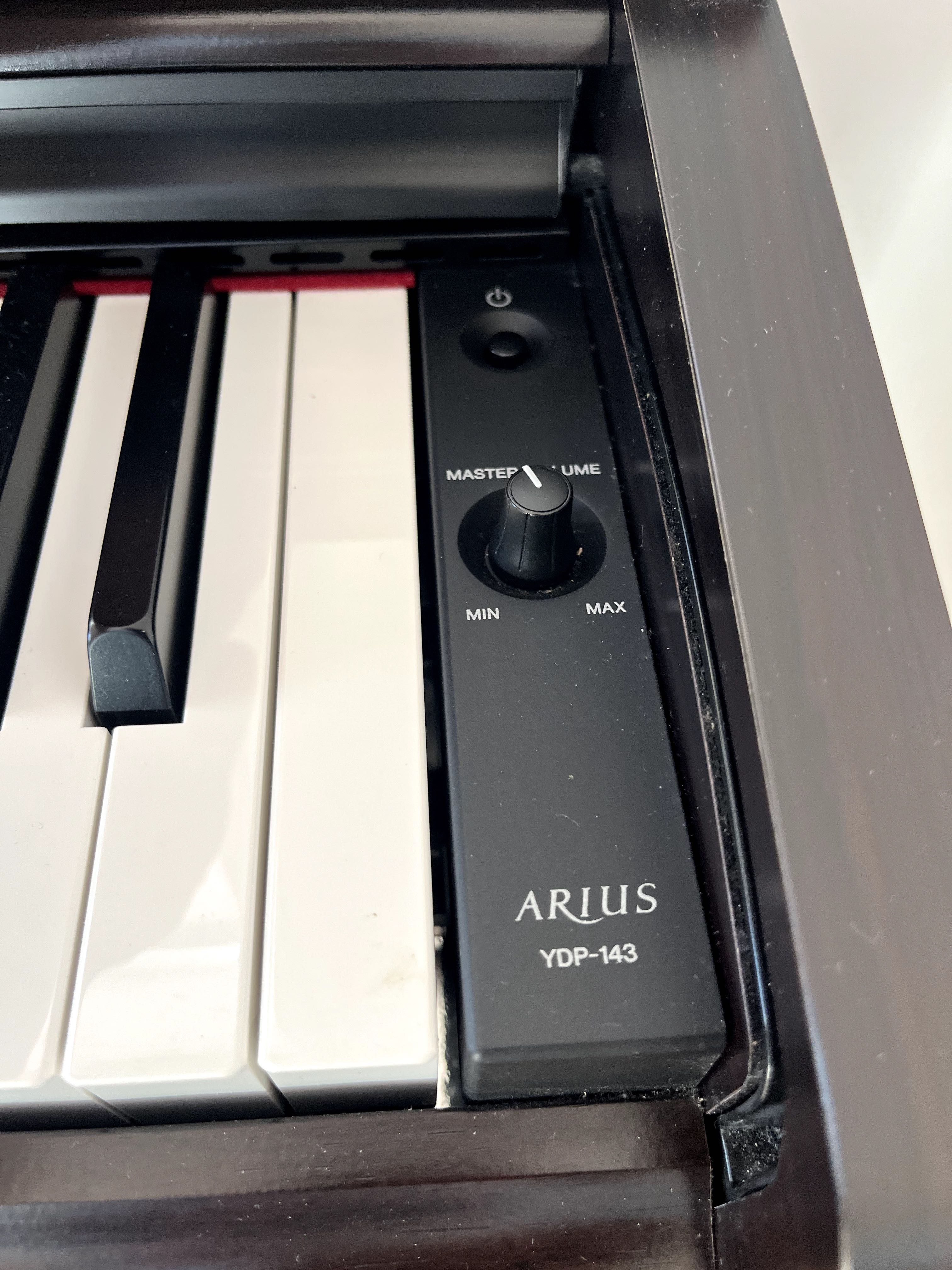 Piano Elétrico Yamaha YDP-143 em excelente estado