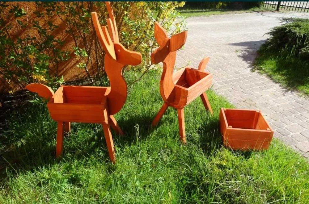 Dekoracje ogrodowe donica kwietnik jelonek sarerka taczka meble ogród