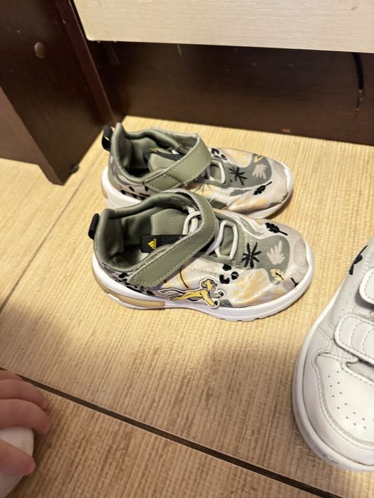 Віддам кросівки 24 розмір