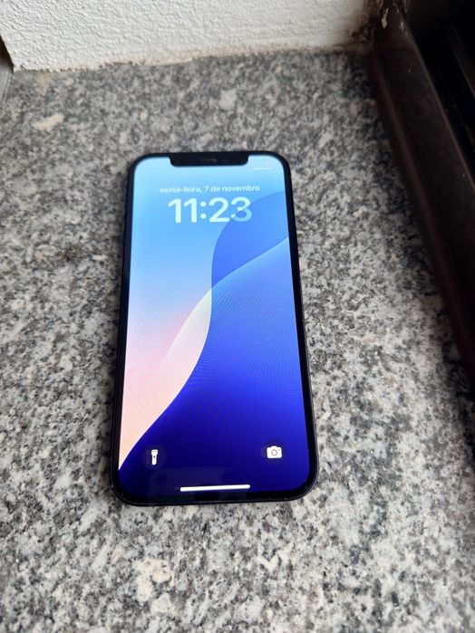 iPhone 12 como novo