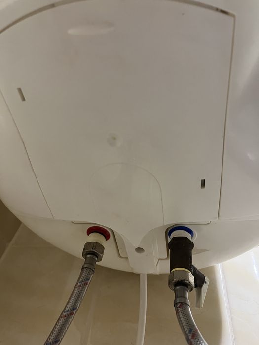 Продам бойлер atlantik в хорошому стані!