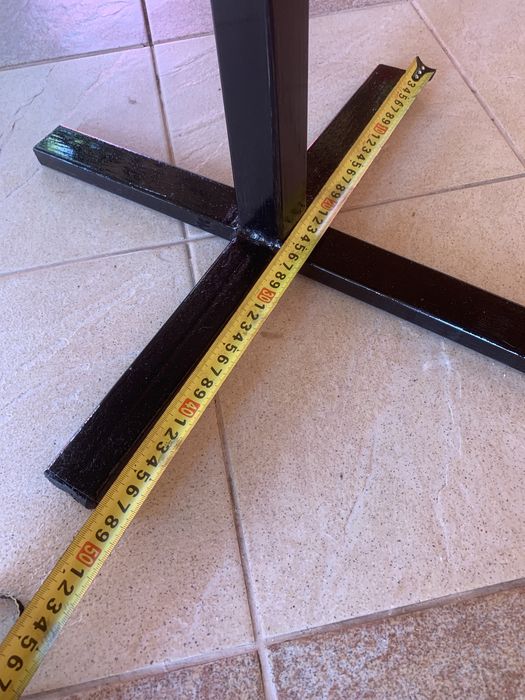 Стіл барний , або вуличний