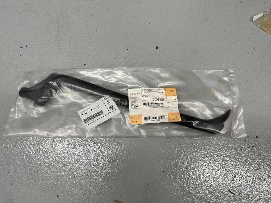 Uszczelka lewa słupka C BMW 3GT F34 F34N lewy tyl guma