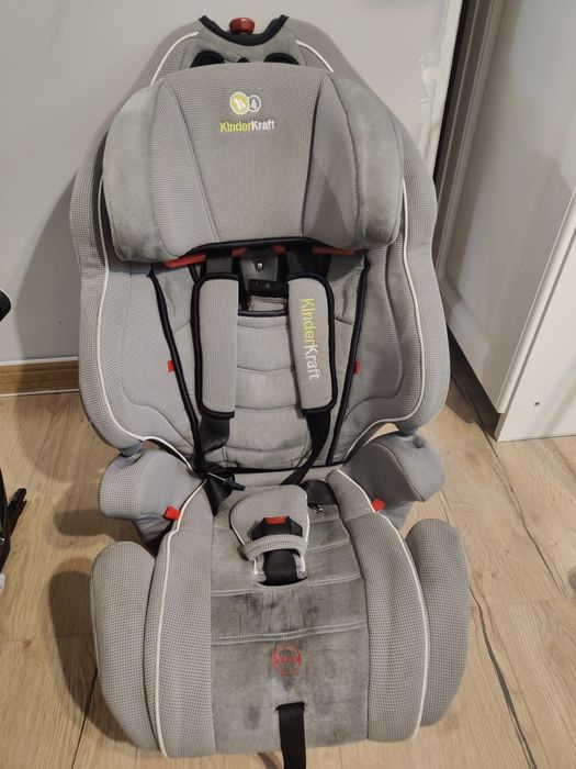 Sprzedam fotelik dziecięcy 15-36 kg
