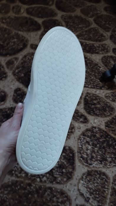 продам взуття шкіряне
