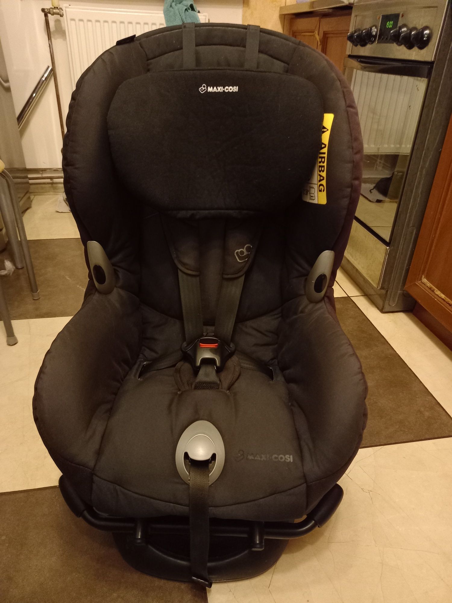 Fotelik maxi cosi mobi xp 9-25 kg, tyłem do kierunku jazdy