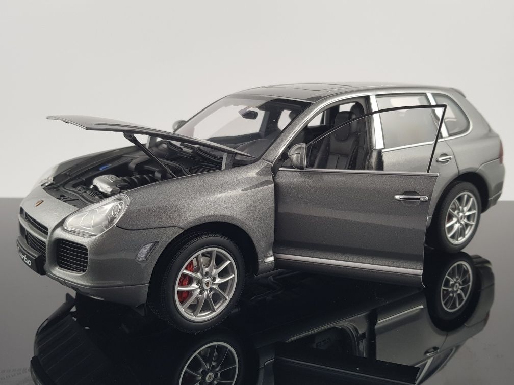 Unikat Porsche Cayenne Turbo Autoart 1 18